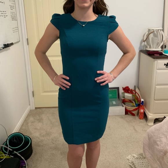 H&M dark green dress - Picture 4 of 9